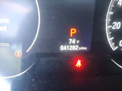 Used 2020 Honda Accord Touring image 25