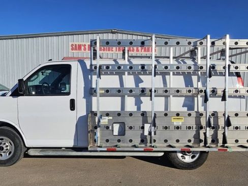 Used 2021 GMC Savana 2500 w/ Driver Convenience Package image 5