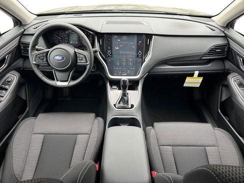 Used 2025 Subaru Outback Premium AWD/4WD image 10
