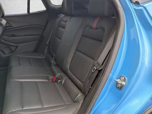 Used 2025 Chevrolet Trax RS w/ Sunroof Package FWD image 18