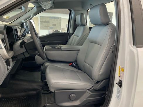 New 2026 Ford F250 XL w/ XL Chrome Package image 10