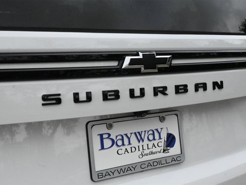 Used 2023 Chevrolet Suburban RST w/ Luxury Package image 22