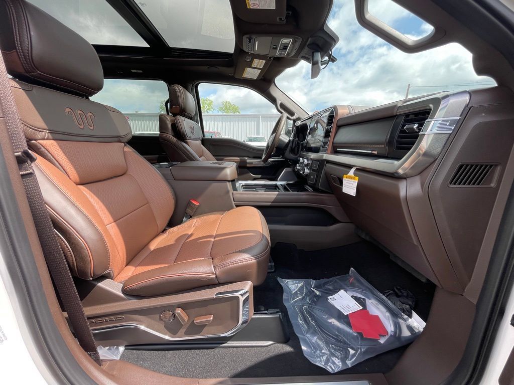 New 2026 Ford F250 King Ranch w/ Chrome Package AWD/4WD image 26