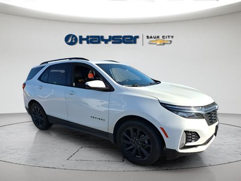Used 2022 Chevrolet Equinox RS FWD image 1