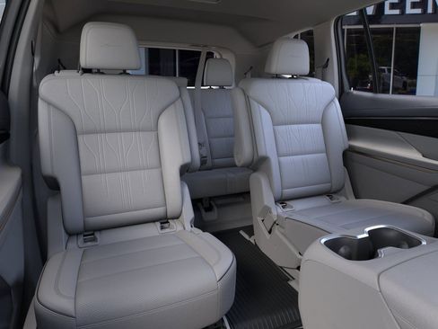 New 2026 Buick Enclave Avenir w/ Super Cruise Package FWD image 18