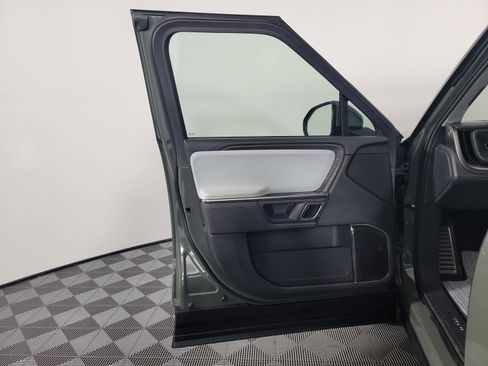 Used 2023 Rivian R1S Launch Edition image 16