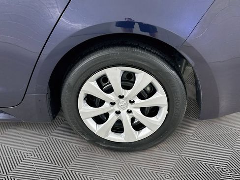 Used 2024 Toyota Corolla LE FWD image 27