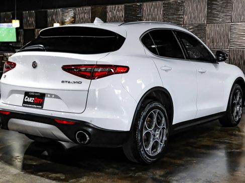 Used 2019 Alfa Romeo Stelvio Ti AWD/4WD image 8