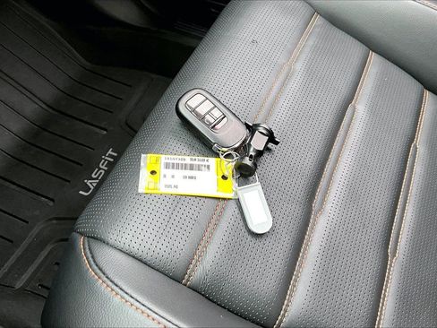 Used 2025 Honda CR-V Sport-L image 31