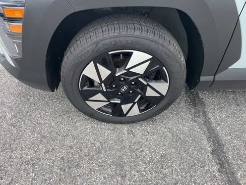 Certified 2025 Hyundai Kona SEL AWD/4WD image 11