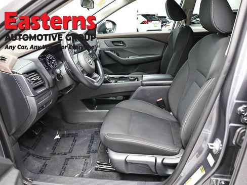Used 2023 Nissan Rogue S AWD/4WD image 14