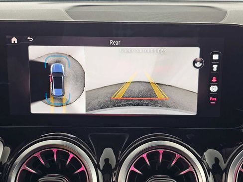 Certified 2025 Mercedes-Benz GLB 35 AMG 4MATIC image 27