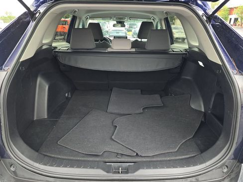 Used 2021 Toyota RAV4 XLE FWD image 17