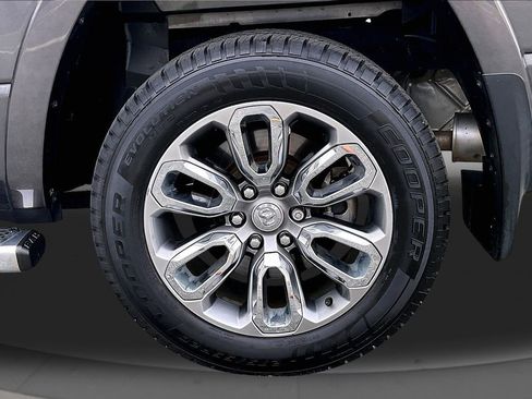 Used 2019 RAM 1500 Laramie image 34