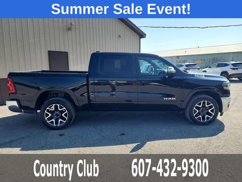 Used 2025 RAM 1500 Laramie AWD/4WD image 9