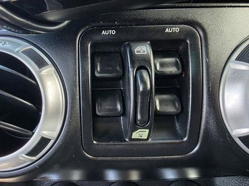 Used 2013 Jeep Wrangler Unlimited Sahara w/ Connectivity Group AWD/4WD image 15