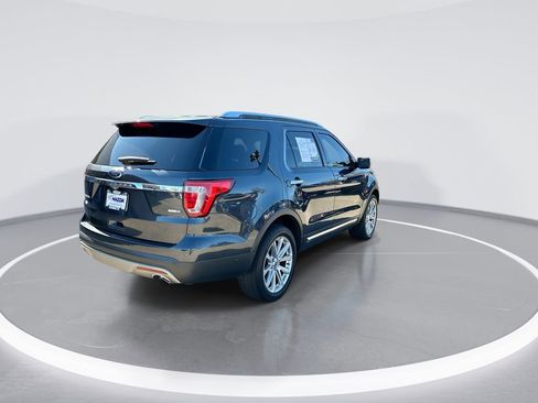Used 2017 Ford Explorer Limited w/ Equipment Group 303A image 8