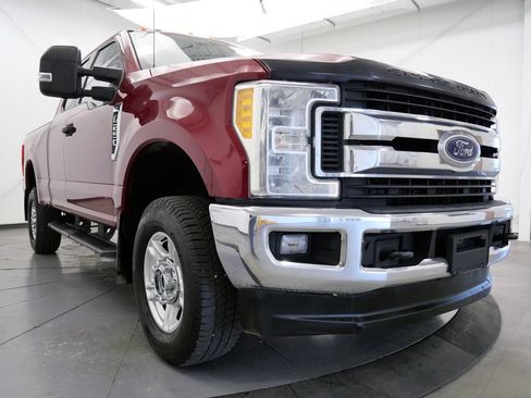 Used 2017 Ford F250 XLT w/ XLT Value Package AWD/4WD image 42