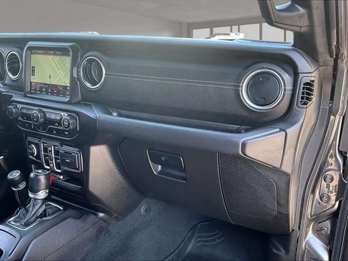 Used 2023 Jeep Wrangler Unlimited Sahara AWD/4WD image 25