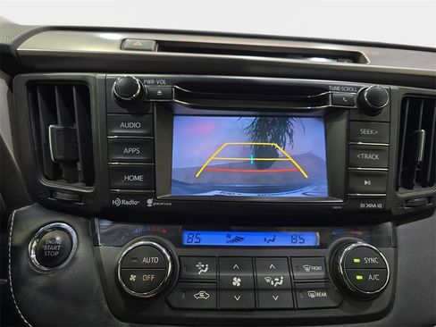 Used 2018 Toyota RAV4 XLE image 18