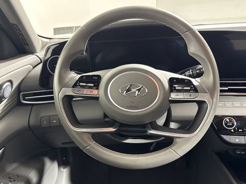 Used 2023 Hyundai Elantra SEL w/ Convenience Package FWD image 25