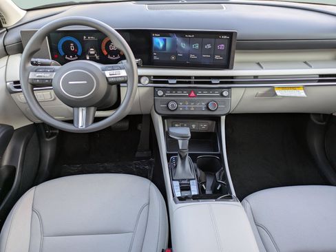 New 2026 Hyundai Tucson SEL FWD image 11