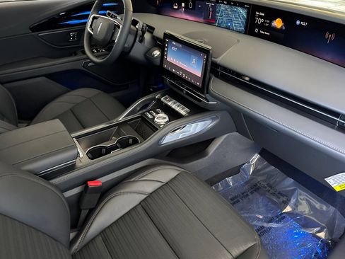 New 2026 Lincoln Nautilus Reserve AWD/4WD image 12