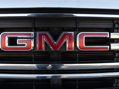 Used 2021 GMC Acadia SLE w/ Driver Convenience Package image 45