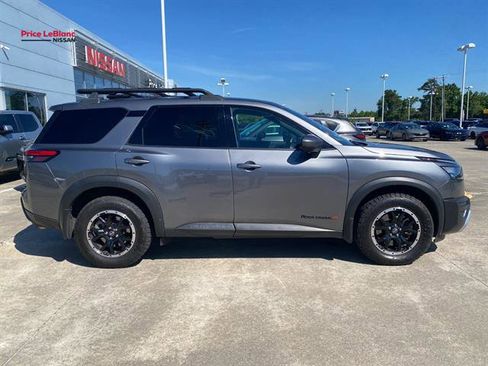 Used 2023 Nissan Pathfinder Rock Creek AWD/4WD image 5