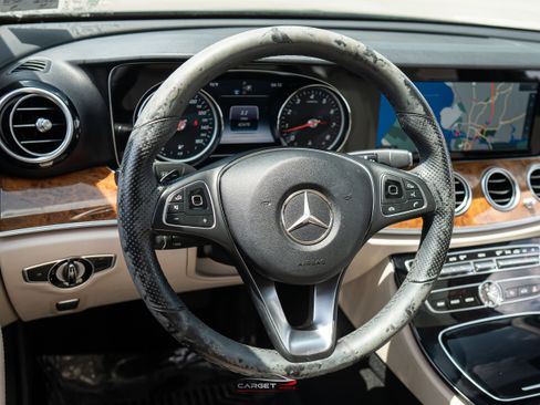 Used 2017 Mercedes-Benz E 300 4MATIC image 22