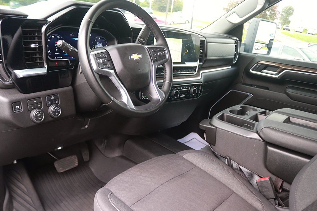 Used 2026 Chevrolet Silverado 2500 LT AWD/4WD image 16