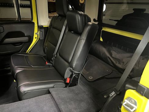 Used 2022 Jeep Wrangler Unlimited Rubicon w/ Dual Top Group image 37