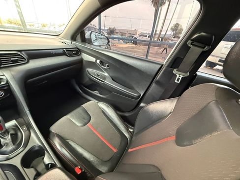 Used 2019 Hyundai Veloster Turbo FWD image 43