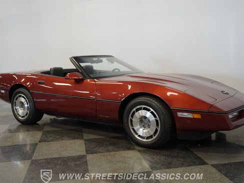 Used 1987 Chevrolet Corvette Convertible RWD image 16