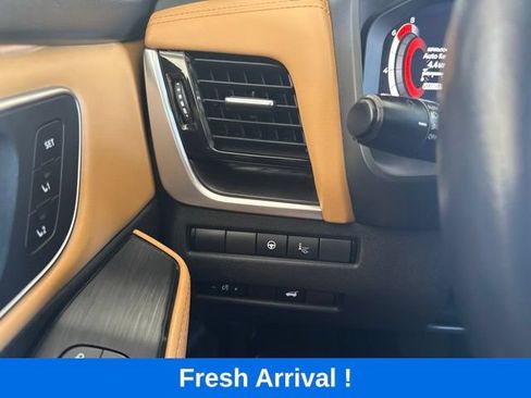 Used 2021 Nissan Rogue Platinum FWD image 9