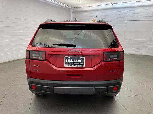 New 2026 Jeep Cherokee Laredo AWD/4WD image 4