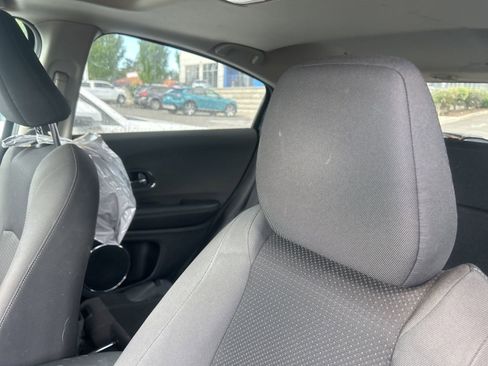 Used 2021 Honda HR-V EX image 8