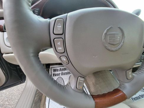 Used 2004 Cadillac De Ville DHS w/ Equipment Group image 16