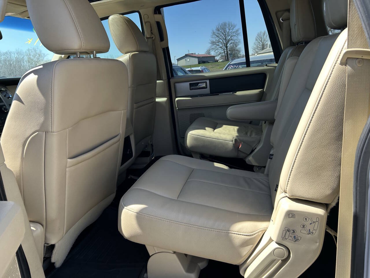 Used 2015 Ford Expedition EL XLT w/ Equipment Group 201A AWD/4WD image 10