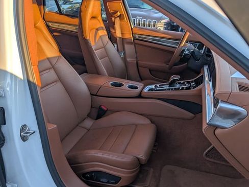 Used 2023 Porsche Panamera Platinum Edition w/ Sportdesign Package image 13