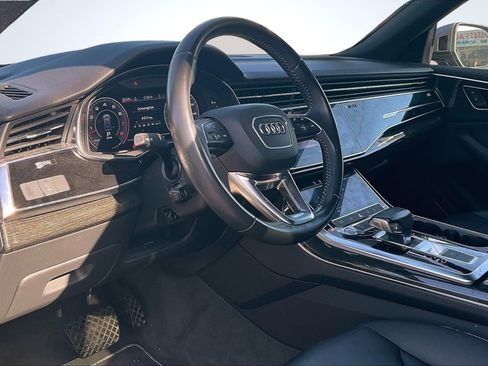 Used 2019 Audi Q8 Premium image 14