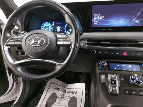 Used 2024 Hyundai Palisade Calligraphy image 9
