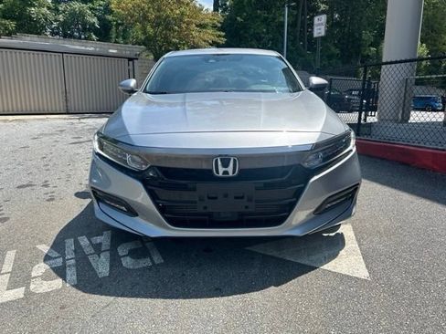 Used 2018 Honda Accord Sport image 2