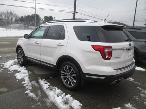 Used 2018 Ford Explorer Platinum image 6