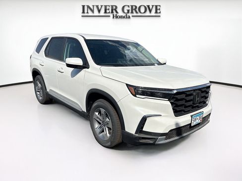 Certified 2025 Honda Pilot EX-L image 3