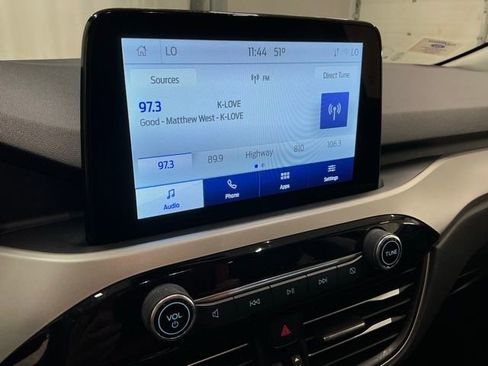 Used 2022 Ford Escape SE w/ SE Sport Appearance Package image 24