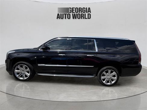 Used 2019 Cadillac Escalade ESV Luxury RWD image 12