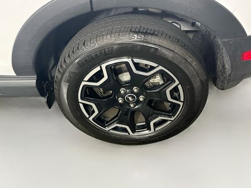 Used 2025 Ford Bronco Sport Outer Banks image 11