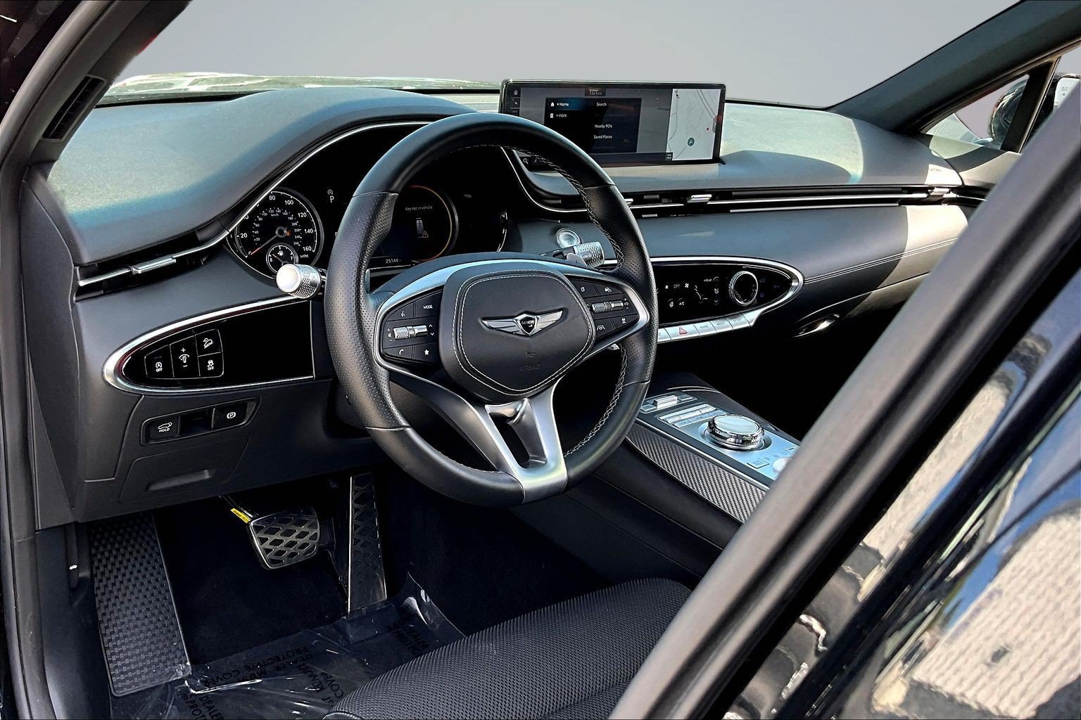 Used 2025 Genesis GV70 3.5T Sport AWD/4WD image 12