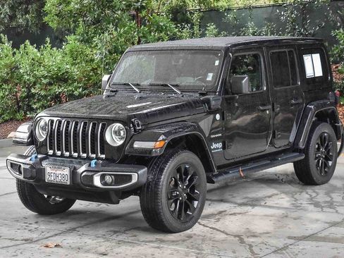 Used 2023 Jeep Wrangler Unlimited Sahara w/ Cold Weather Group image 3
